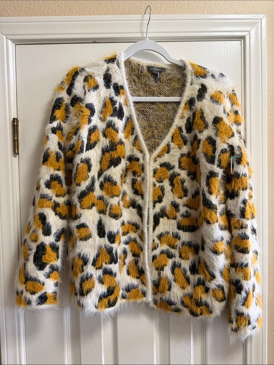 & merci Sweaters - Fuzzy Leopard Print Cardigan - White, Mustard & Black